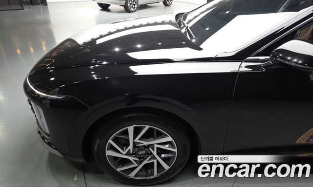 Hyundai Grandeur (GN7) 2,5 Gasoline 2WD Exclusive 2023 — фото 31