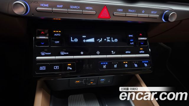 Hyundai Grandeur (GN7) 2,5 Gasoline 2WD Exclusive 2023 — фото 34