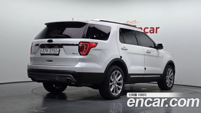 Ford Explorer 2.3 Limited 4WD 5th 2016 — фото 2