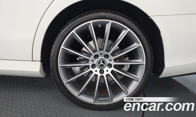 Mercedes-Benz E-Class (W213) E350 4MATIC AMG Line 2019 — фото 21