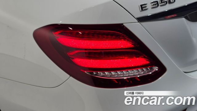 Mercedes-Benz E-Class (W213) E350 4MATIC AMG Line 2019 — фото 23