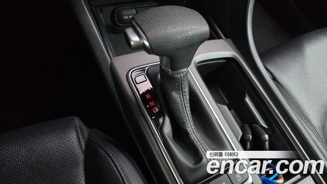 Kia K5 (II) 1.7 Diesel MX Prestige 2018 — фото 9