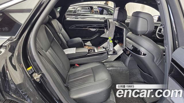 Audi A8 (D5) 55 TFSI Quattro LWB 2021 — фото 12