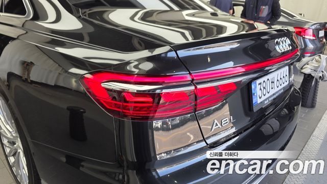 Audi A8 (D5) 55 TFSI Quattro LWB 2021 — фото 23