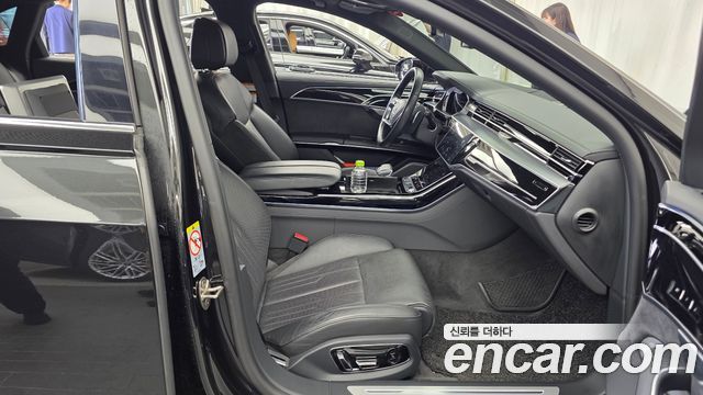 Audi A8 (D5) 55 TFSI Quattro LWB 2021 — фото 26