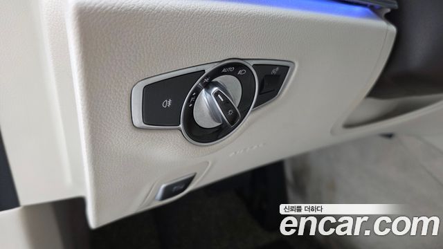 Mercedes-Benz E-Class (W213) E300 4MATIC Exclusive 2017 — фото 13