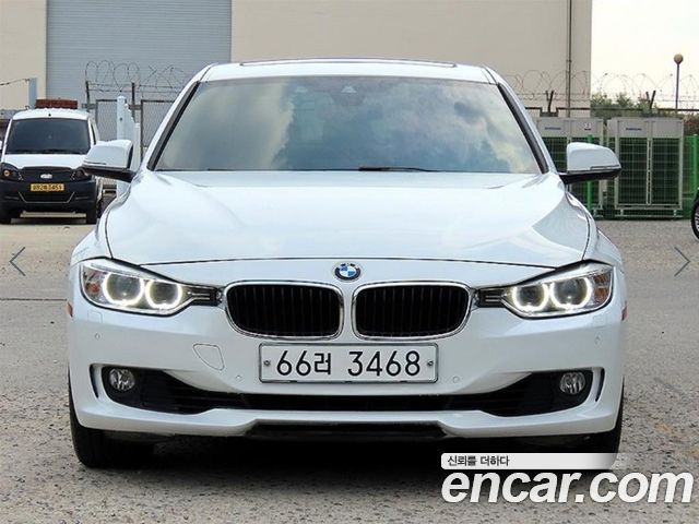 BMW 3 Series (F30) 320i