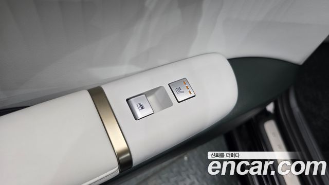Hyundai Grandeur (GN7) 2,5 Gasoline 2WD Calligraphy 2023 — фото 18