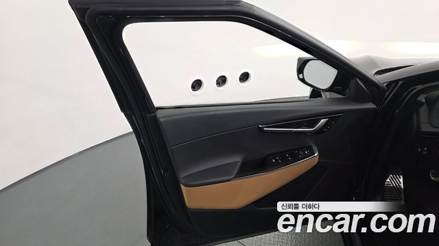 Kia EV6 Long Range Earth 2023 — фото 24