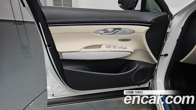 Genesis GV70 2.5T Gasoline 2WD 2025 — фото 24