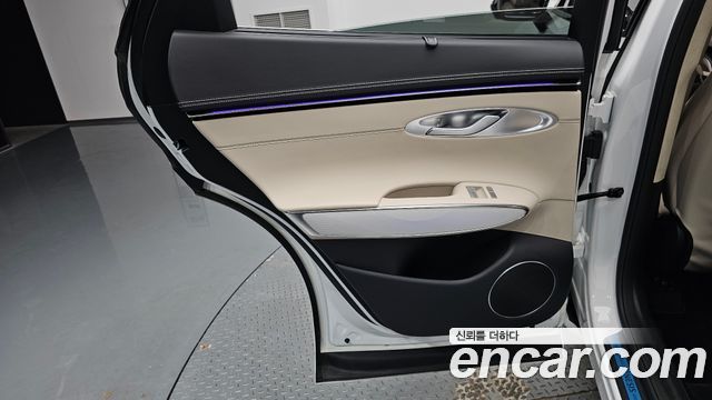 Genesis GV70 2.5T Gasoline 2WD 2025 — фото 25