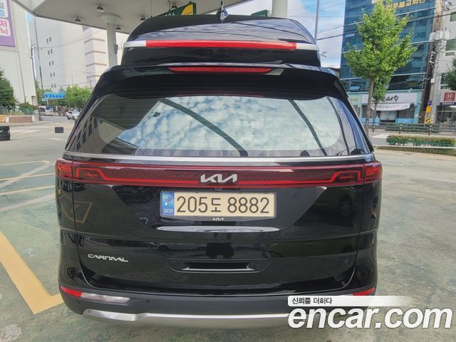 Kia Carnival (IV) Gasoline 9-Seater Signature 2023 — фото 2