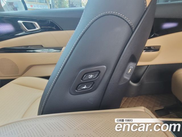 Kia Carnival (IV) Gasoline 9-Seater Signature 2023 — фото 18