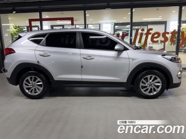 Hyundai Tucson Diesel 2.0 2WD Style 2017 — фото 3