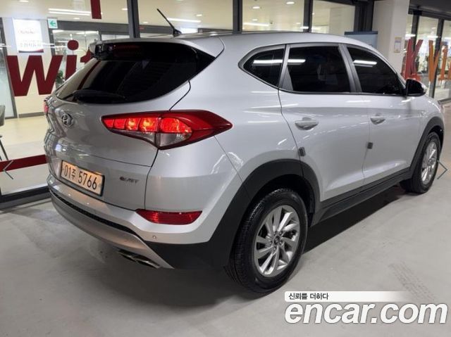 Hyundai Tucson Diesel 2.0 2WD Style 2017 — фото 4