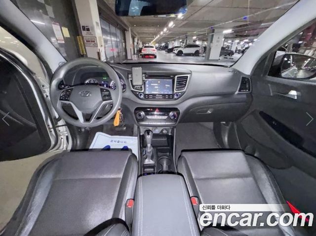 Hyundai Tucson Diesel 2.0 2WD Style 2017 — фото 6