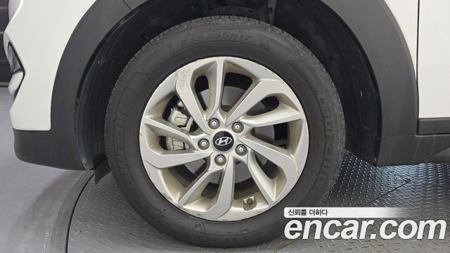Hyundai Tucson Gasoline 1.6 turbo 2WD Modern 2017 — фото 5