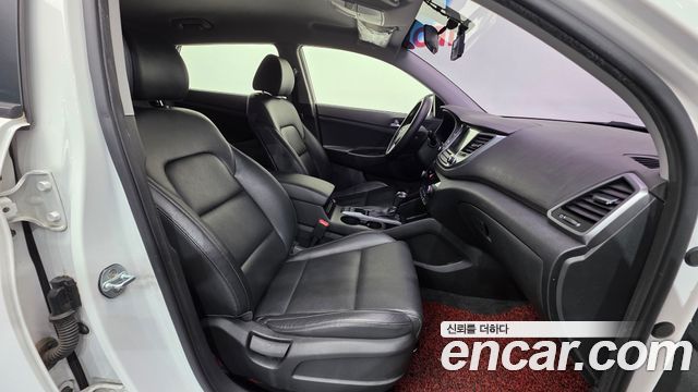 Hyundai Tucson Gasoline 1.6 turbo 2WD Modern 2017 — фото 10