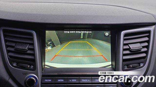 Hyundai Tucson Gasoline 1.6 turbo 2WD Modern 2017 — фото 17