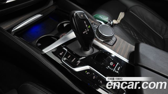 BMW 6 Series GT (G32) 620d Luxury 2023 — фото 9