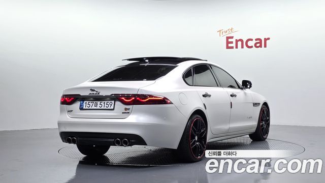 Jaguar XF (X260) 20d Portfolio AWD 2017 — фото 2
