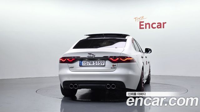 Jaguar XF (X260) 20d Portfolio AWD 2017 — фото 4