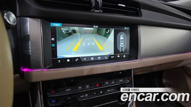 Jaguar XF (X260) 20d Portfolio AWD 2017 — фото 21