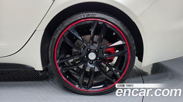 Jaguar XF (X260) 20d Portfolio AWD 2017 — фото 27