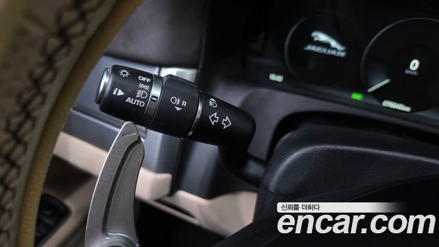 Jaguar XF (X260) 20d Portfolio AWD 2017 — фото 33