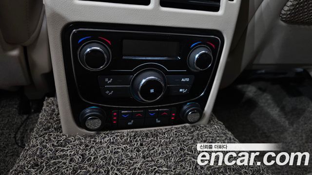 Jaguar XF (X260) 20d Portfolio AWD 2017 — фото 36