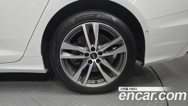 Audi A6 (C8) 45 TFSI Quattro Premium 2022 — фото 21