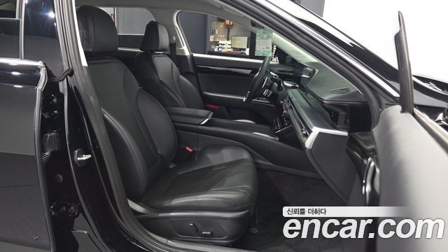 Hyundai Grandeur (GN7) 2,5 Gasoline 2WD Premium 2023 — фото 11