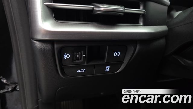 Hyundai Grandeur (GN7) 2,5 Gasoline 2WD Premium 2023 — фото 18