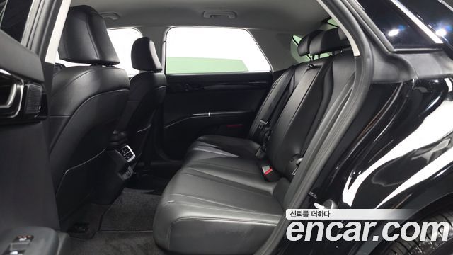 Hyundai Grandeur (GN7) 2,5 Gasoline 2WD Premium 2023 — фото 26