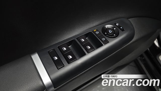 Hyundai Grandeur (GN7) 2,5 Gasoline 2WD Premium 2023 — фото 28