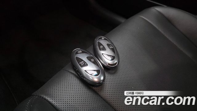 Hyundai Grandeur (GN7) 2,5 Gasoline 2WD Premium 2023 — фото 29