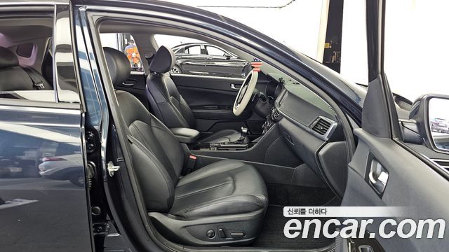 Kia K5 (II) 1.7 Diesel SX Prestige 2016 — фото 11