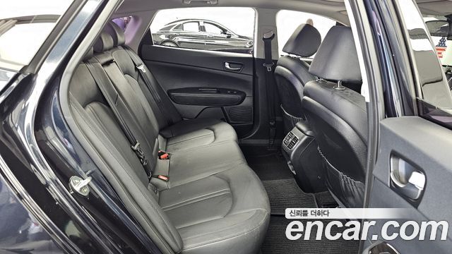 Kia K5 (II) 1.7 Diesel SX Prestige 2016 — фото 12