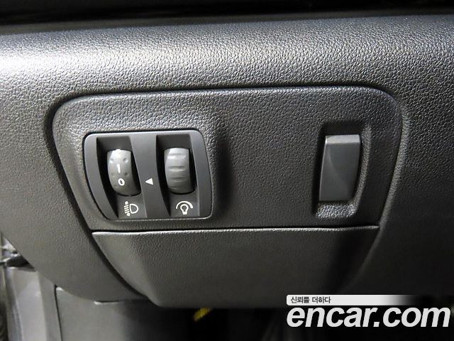 Renault Korea SM6 2.0 GDe SE 2017 — фото 18