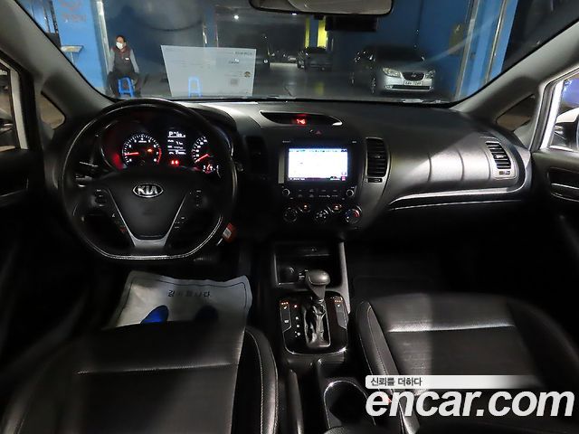 Kia K3 Deluxe 2016 — фото 5