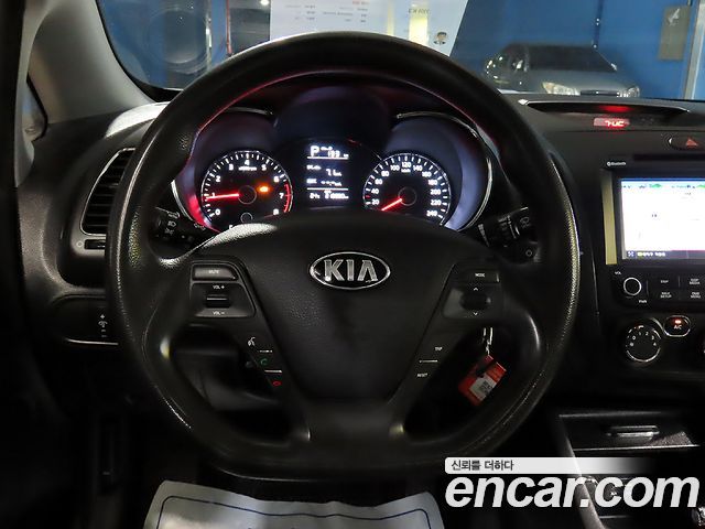 Kia K3 Deluxe 2016 — фото 10