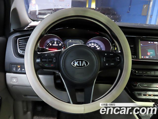 Kia Carnival 9-seater Noblesse 2017 — фото 10
