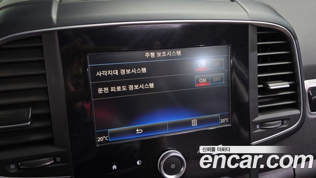 Renault Korea QM6 Diesel 2WD RE Signature 2017 — фото 17