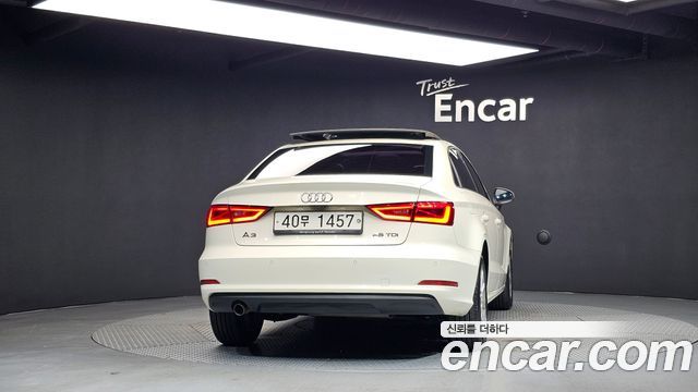 Audi A3 25 TDI Dynamic 8V 2015 — фото 4