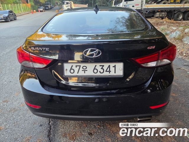 Hyundai Avante 1.6 GDi 10 Million Limited TUIX Edition II 2015 — фото 9