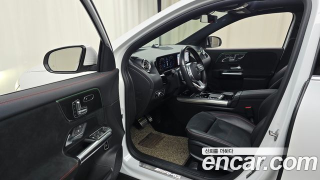 Mercedes-Benz GLA-Class (H247) GLA45 AMG 4MATIC+ 2021 — фото 10