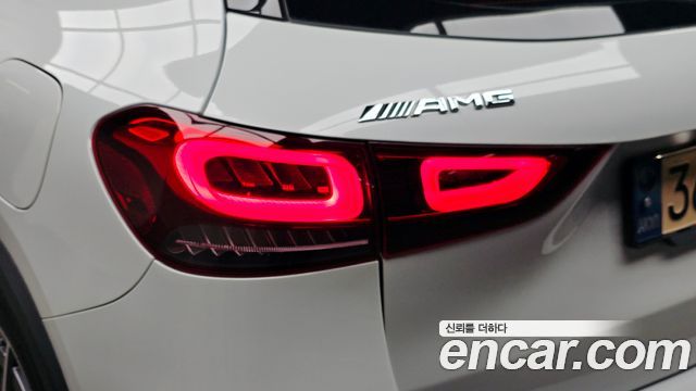 Mercedes-Benz GLA-Class (H247) GLA45 AMG 4MATIC+ 2021 — фото 23