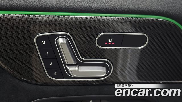 Mercedes-Benz GLA-Class (H247) GLA45 AMG 4MATIC+ 2021 — фото 29