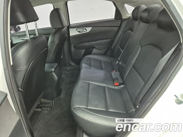 Kia K3 (II) 1.6 Trendy 2022 — фото 20