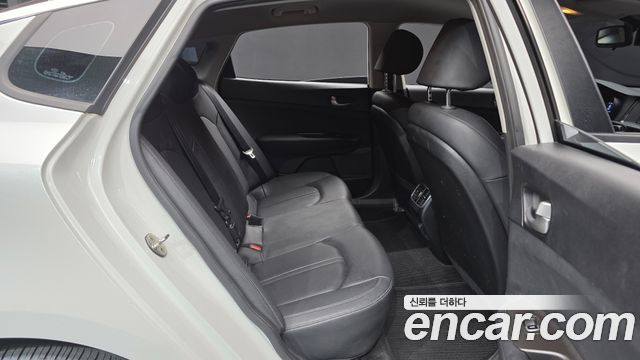 Kia K5 (II) 1.7 Diesel Prestige 2019 — фото 12